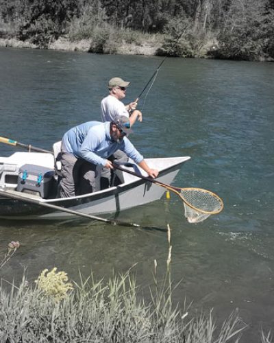 Fly Fishing in Driftboat on The Yakima River
